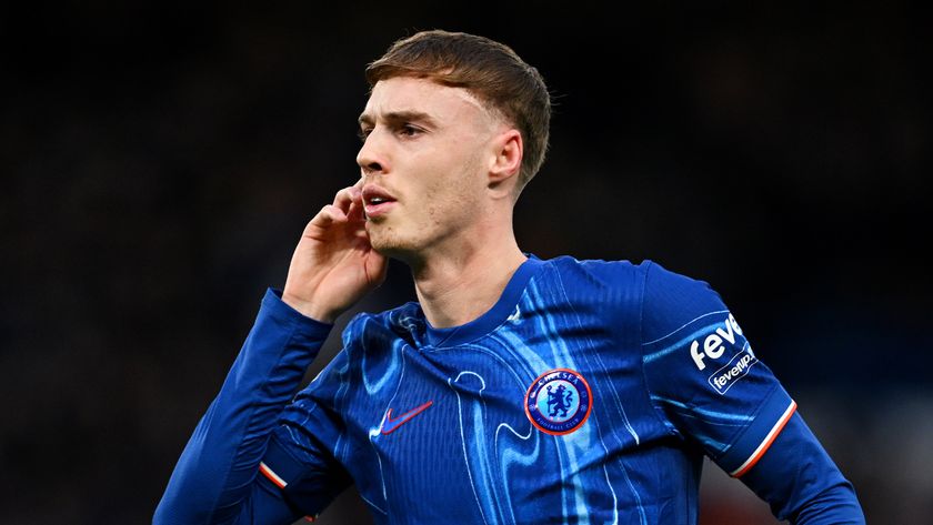 Cole Palmer of Chelsea, wearing blue shirt, celebrates scoring ahead of the Ipswich vs Chelsea live stream in the Premier League 2024/25