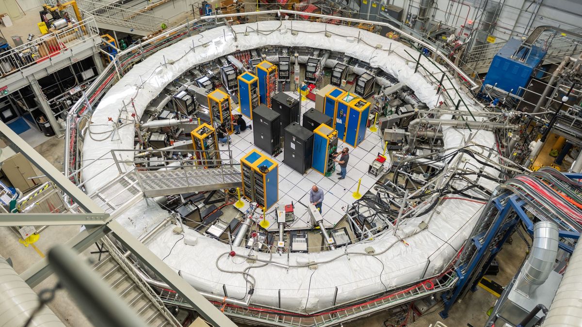 A top-down view of the equipment used in the g-2 experiment at Fermilab.