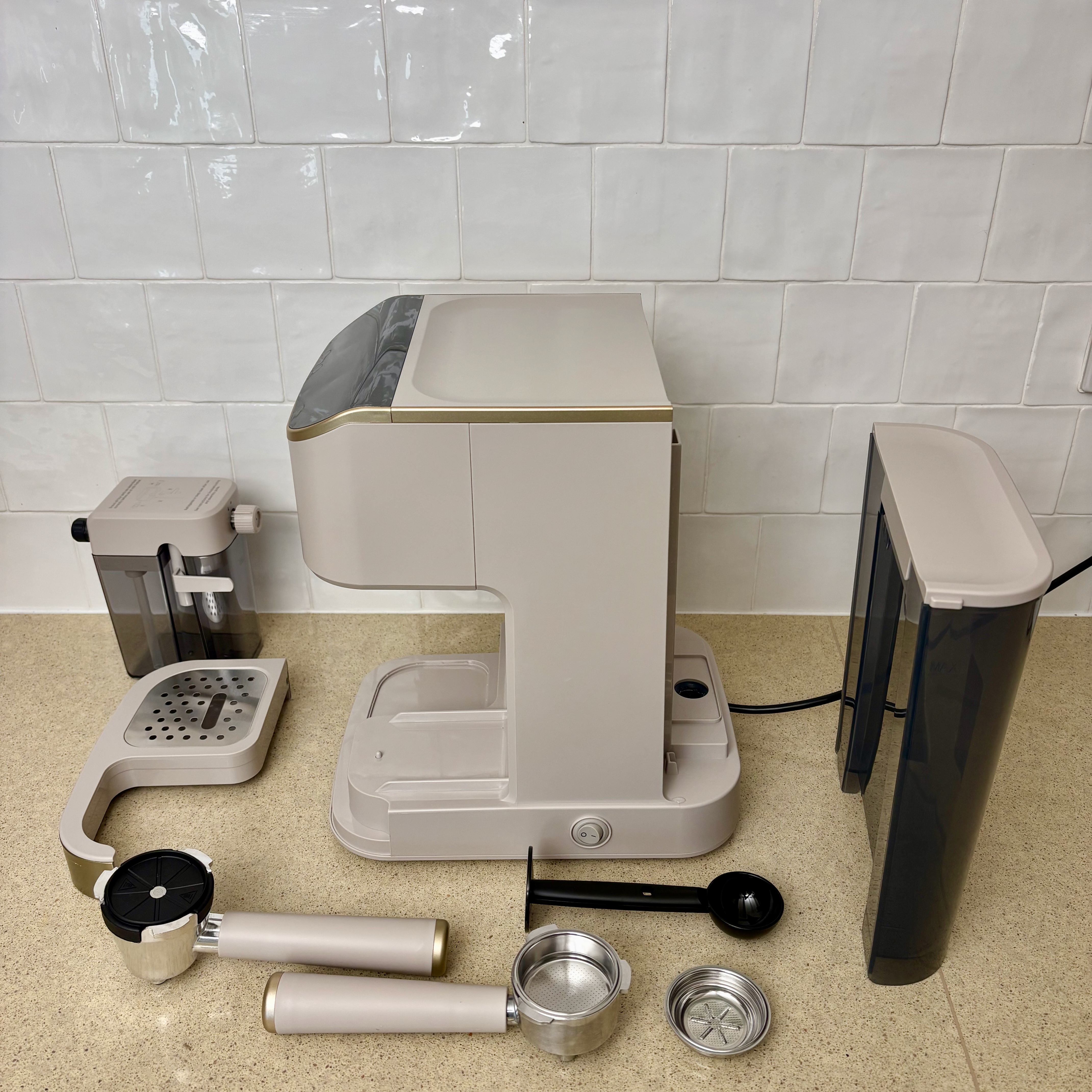 Testing the Russell Hobbs coffee machine