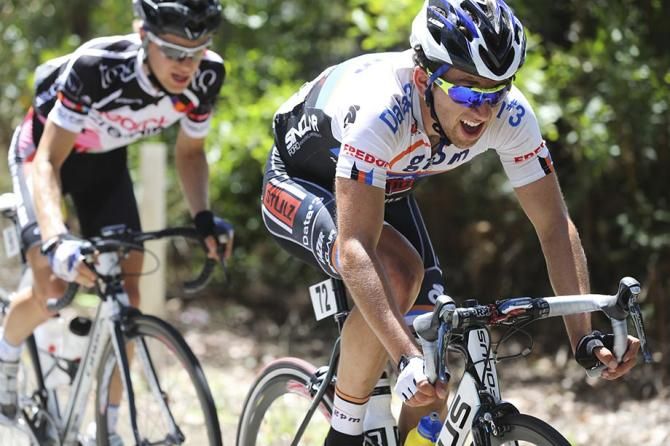 Joe Lewis attempts to bridge across to the two leaders.