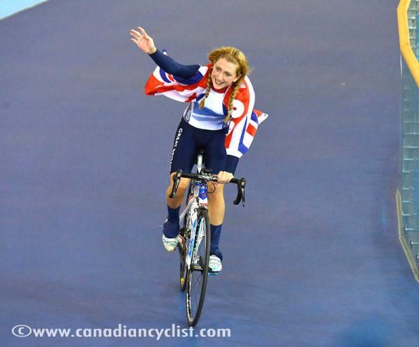 Laura Trott (Great Britain) celebrates her gold medal