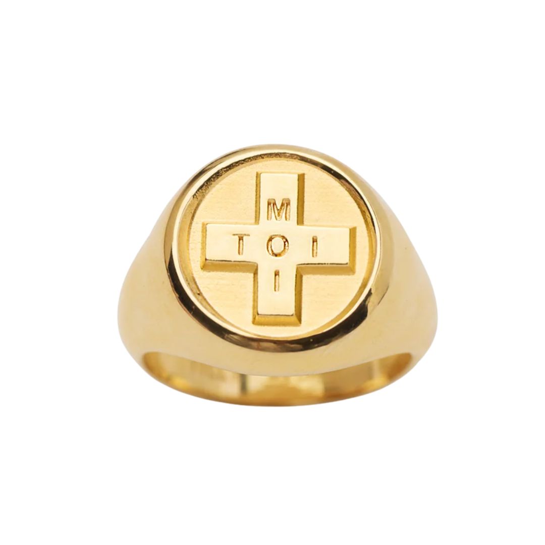 Tilly Sveaas, Gold Moi + Toi Signet Ring