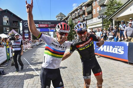 Nino Schurter and teammate Lars Forster