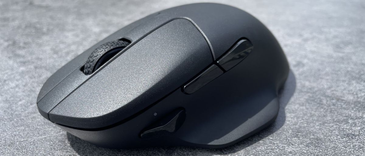 The Keychron M7 mouse.