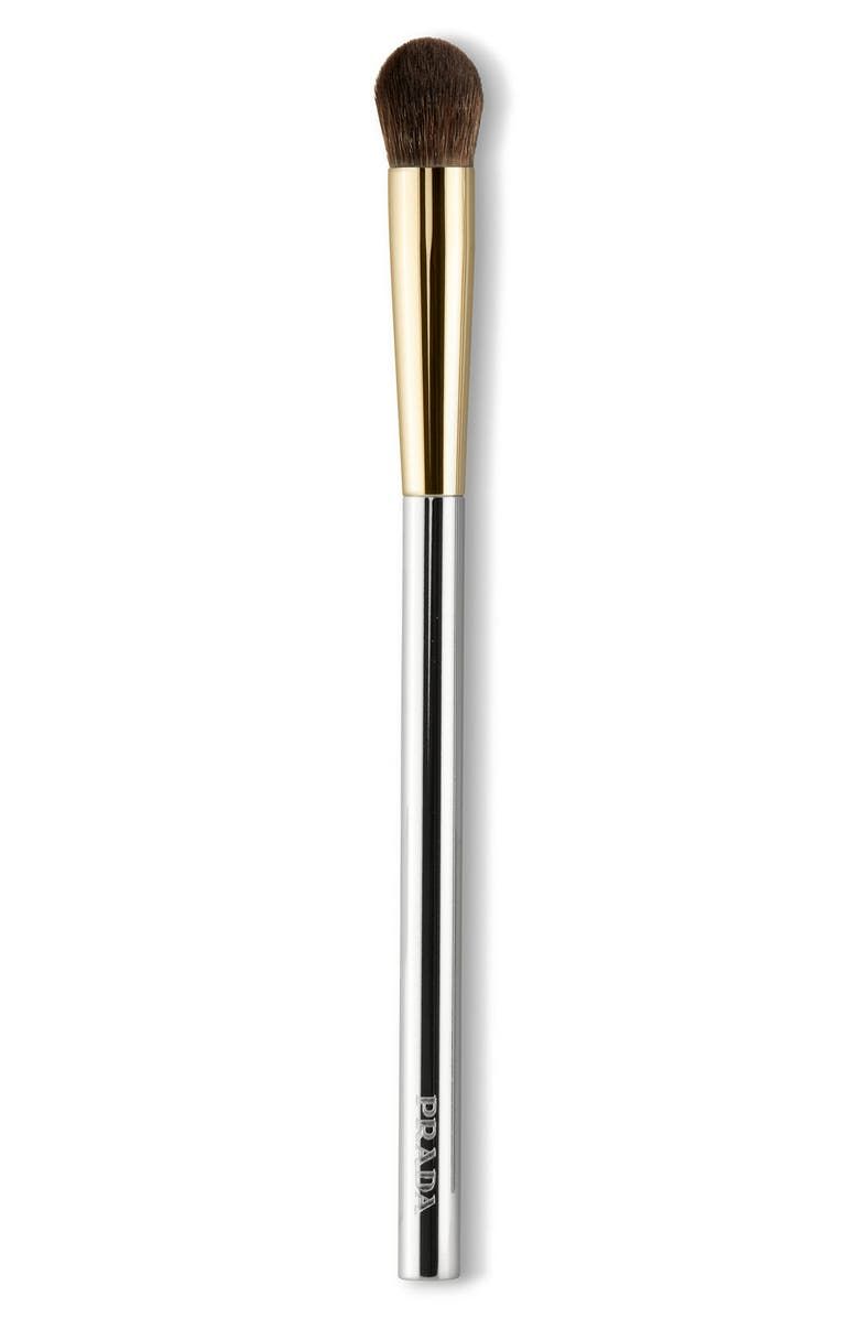 04 Concealer buff makeup brush