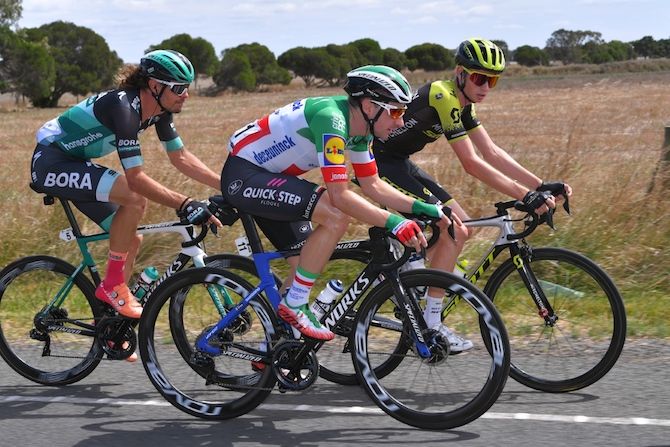 Decueninck-QuickStep's Elia Viviani hides from the wind during the 2019 Cadel Evans Great Ocean Road Race