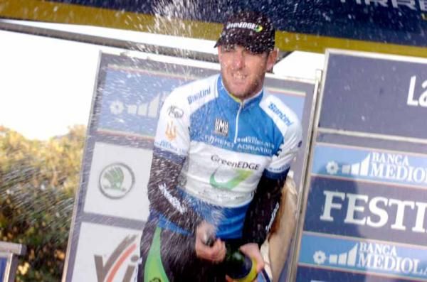Matt Goss (GreenEdge) was first across the line and takes the overall lead.
