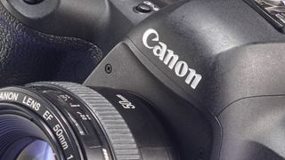 Canon DSLR close up on the branding