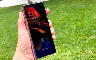 Samsung Galaxy Z Fold 2 review cover display