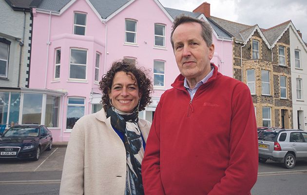 Alex Polizzi returns to the seafront Atlantic House Hotel in Bude.