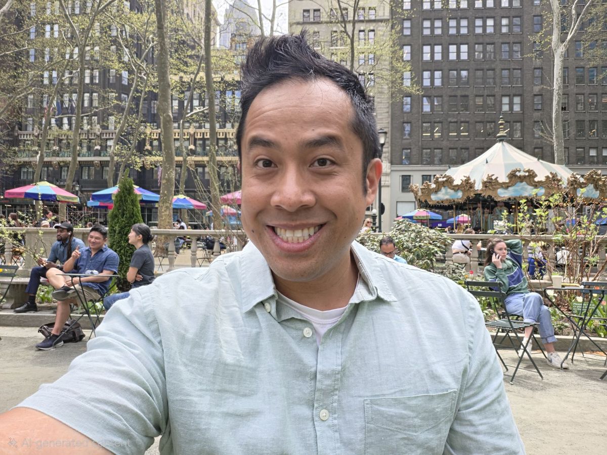 Apple iOS 27 Clean Up vs Samsung Galaxy AI Photo Assist - Samsung Galaxy AI Photo Assist.