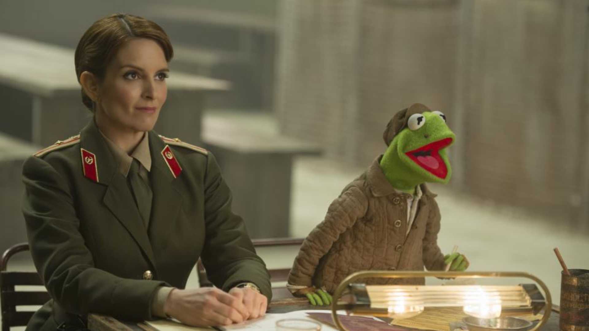 Tina Fey and Kermit in Muppets Most Wanted