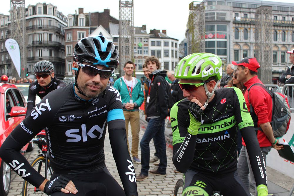 Irishmen Philip Deignan and Dan Martin at the start