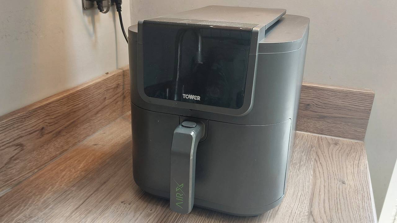 Tower AIRX AI air fryer