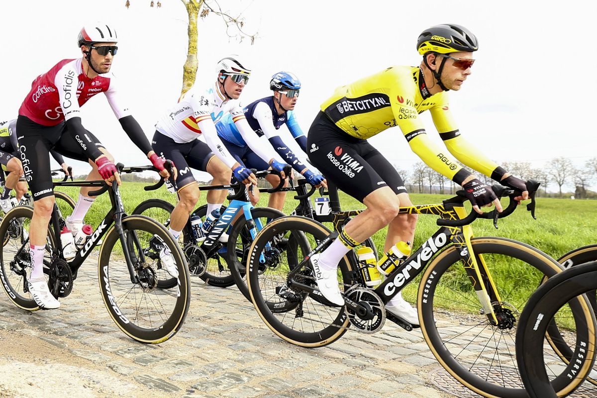 Julian Vermote and Oier Lazkano at the 2024 Dwars door Vlaanderen
