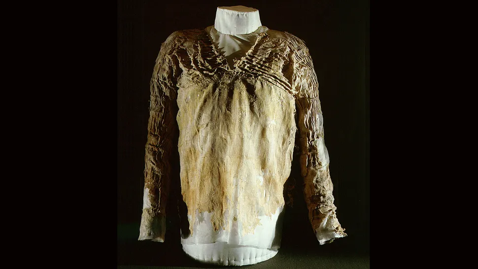 Tarkhan Dress: World's oldest known outfit was worn to an ancient Egyptian funeral 5,000 years ago