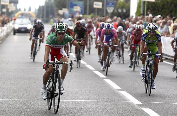 Giovanni Visconti (ISD - Neri) wins the field sprint for third place.