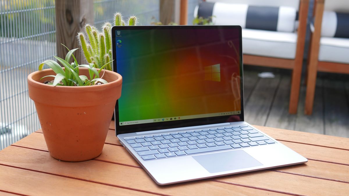 surface laptop go review