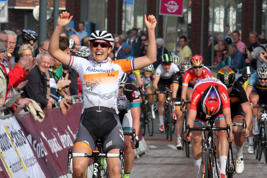 Lucinda Brand (Rabo-Liv) wins stage 2b