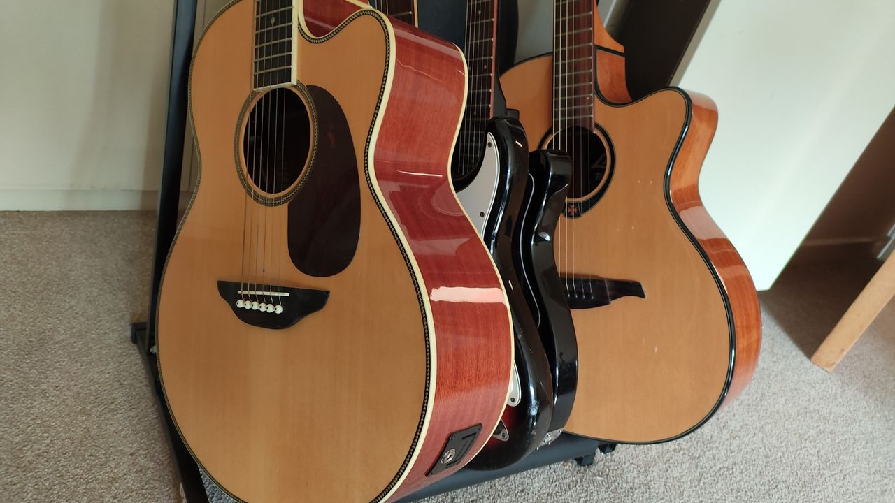 RedMagic 7 Pro picture of guitars