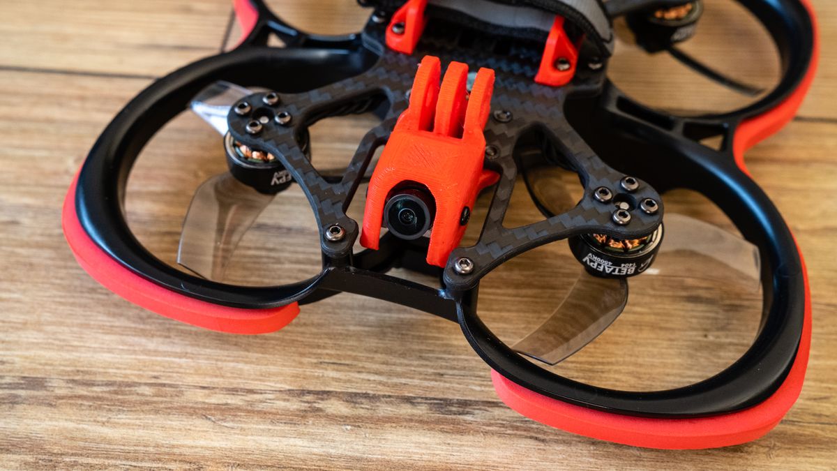 BetaFPV Pavo25 Walksnail Whoop Kit_drone close up