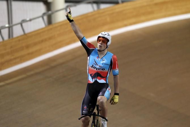 Alex Edmonson wins the omnium