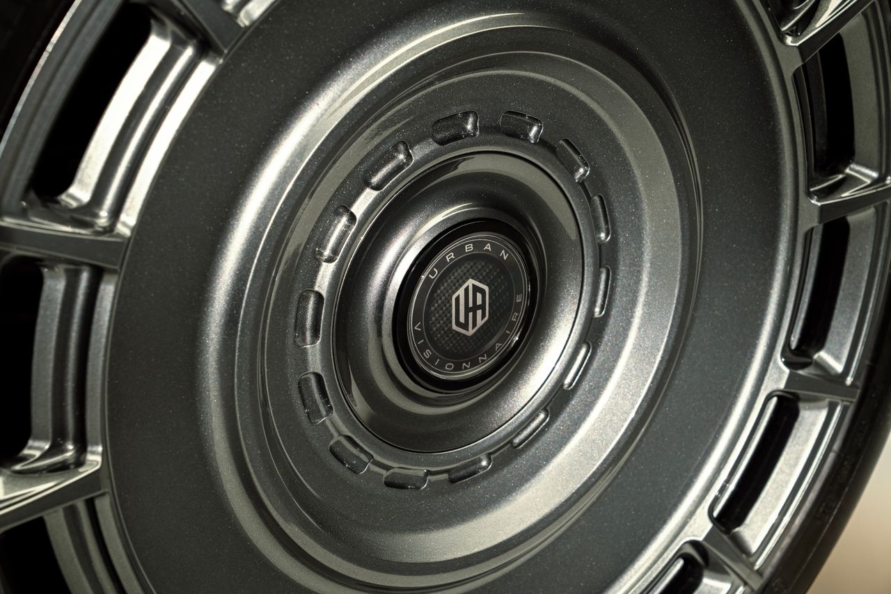 Urban Automotive x Visionnaire Range Rover LWB design details