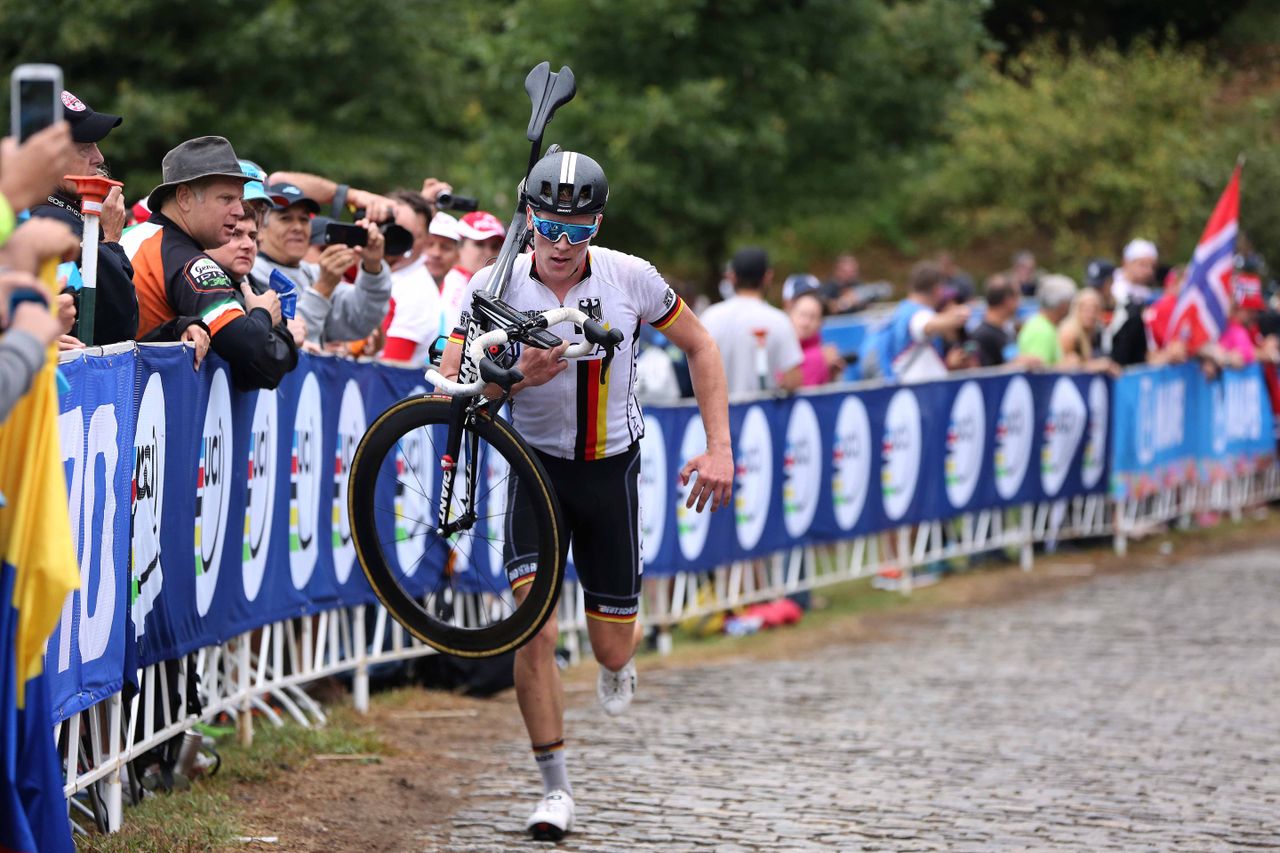 Leo Appelt (Germany) in cyclo-cross mode