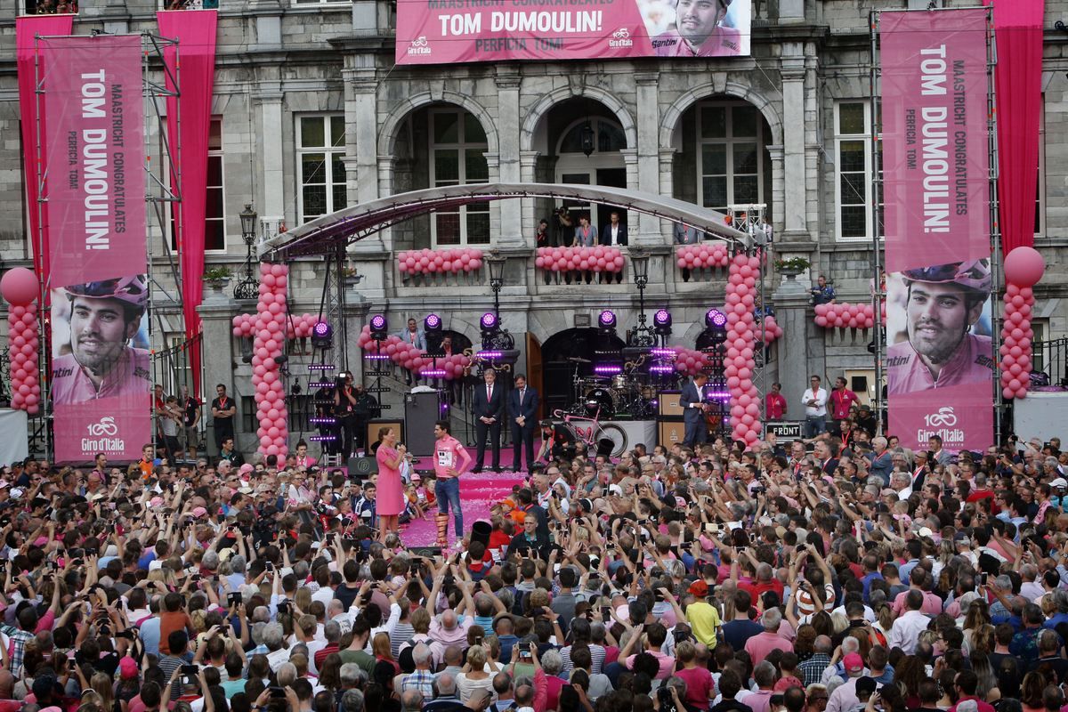 The Maastricht masses celebrate Tom Dumoulin's Giro win