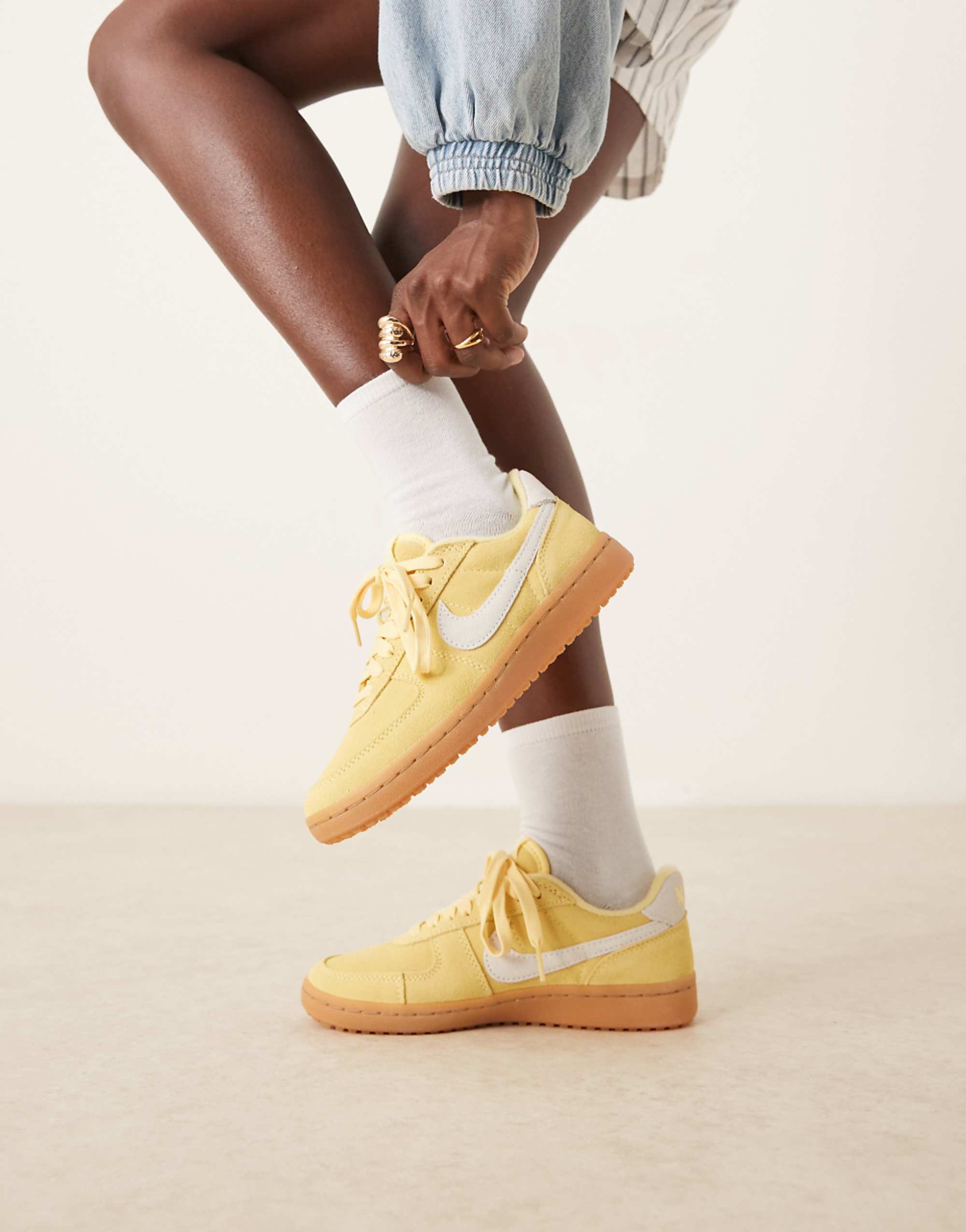 Nike Field General Trainers in Yellow and White