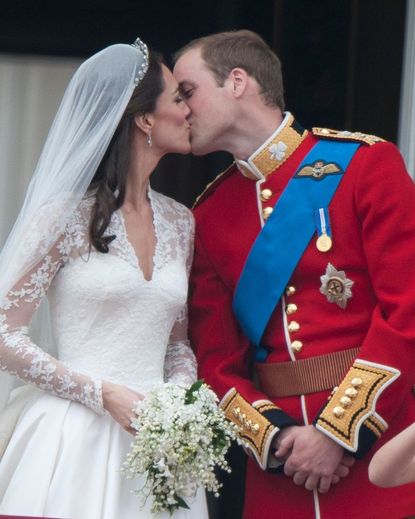 Kate and William's first kiss was very traditional.