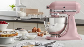 KitchenAid Artisan 5-quart stand mixer in Dried Rose