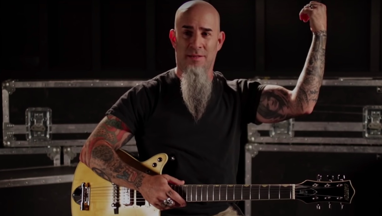 Plakater Hofte uddøde Watch Anthrax's Scott Ian Discuss the "Magic" of Malcolm Young, Play His  Favorite AC/DC Riffs | Guitar World