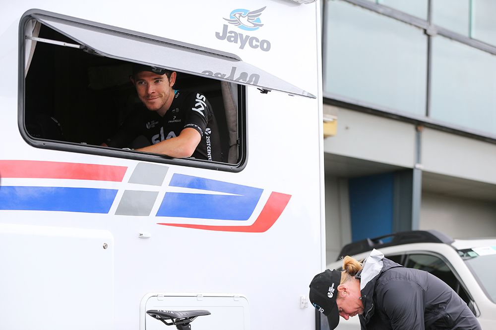 Luke Rowe takes a moment to check the conditions