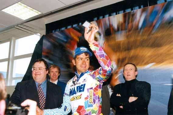 Franco Ballerini celebrates his second Paris-Roubaix victory in 1998.