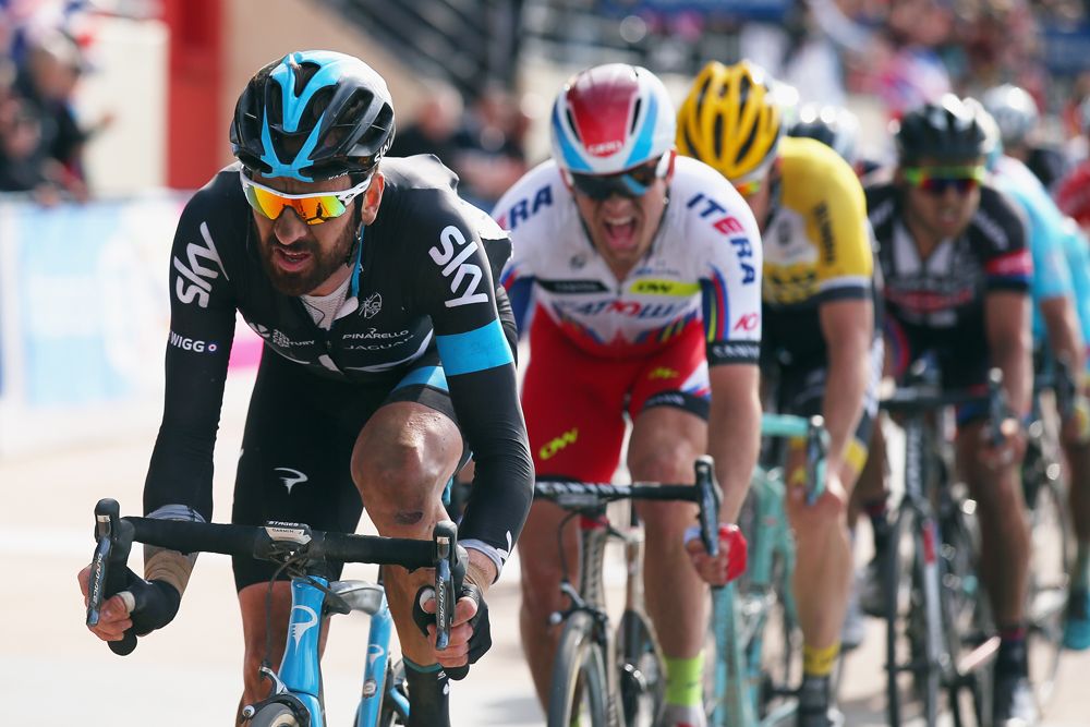 Bradley Wiggins leads his rivals onto the velodrome in Roubaix
