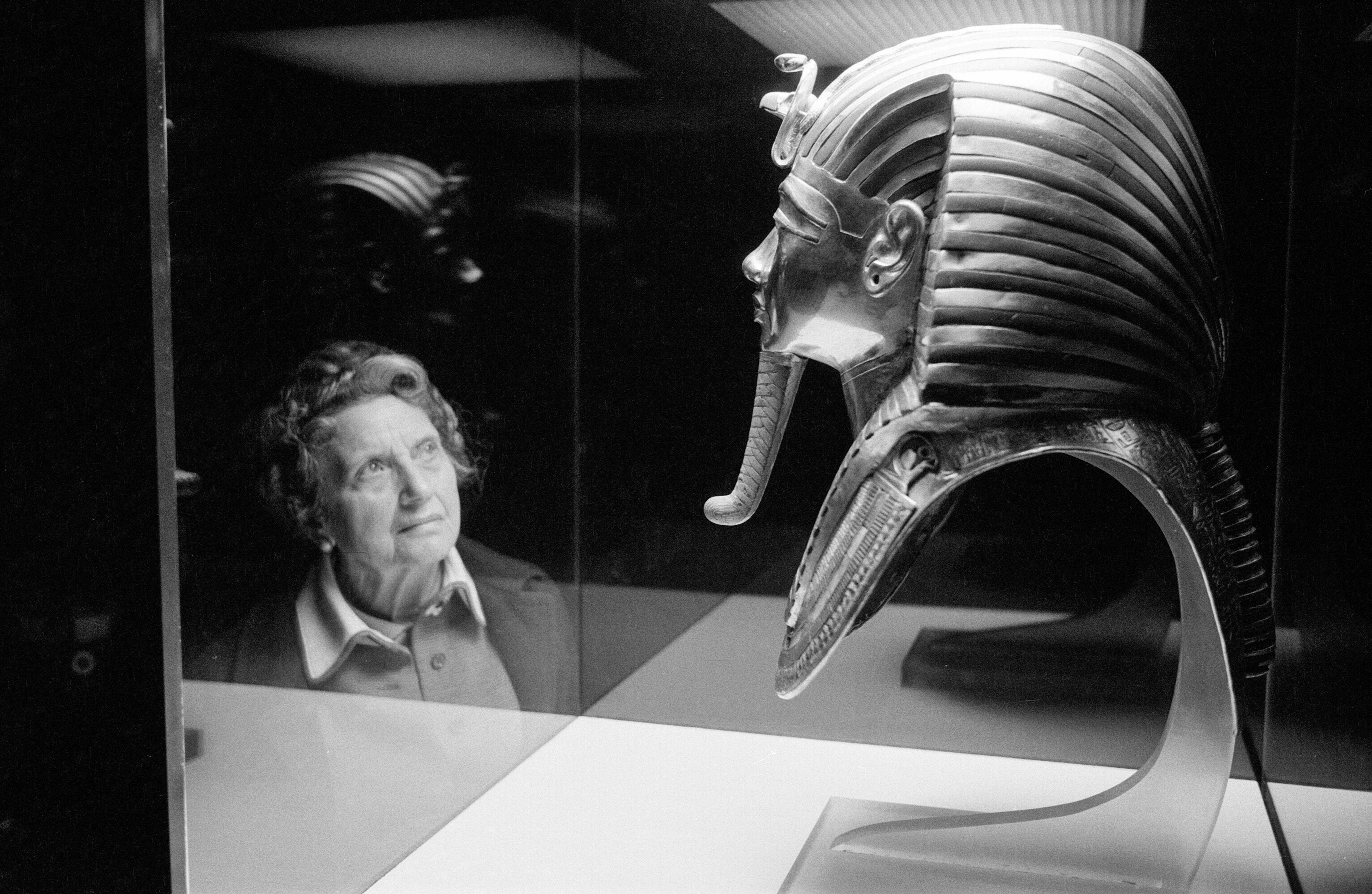 Tutankhamun Exhibition at the British Museum, London, 28th March 1972. Press Day. (Photo by Alisdair Macdonald/Mirrorpix/Getty Images)