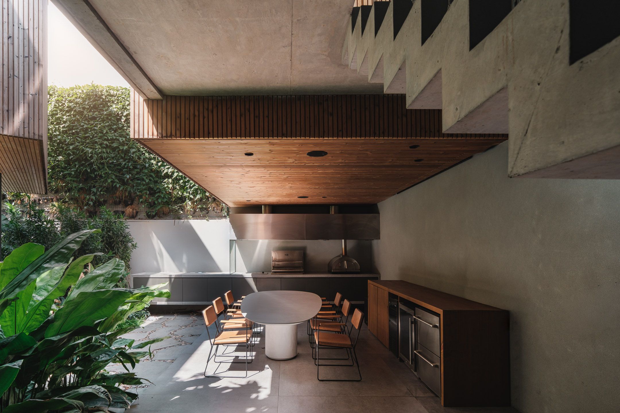 FGMF's new São Paulo house is cleverly arranged around a sub-tropical garden