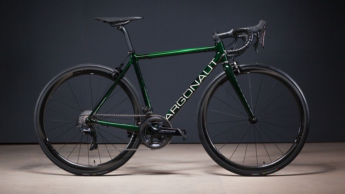 A look at a road bike build with Shimano Dura-Ace R9100 series components
