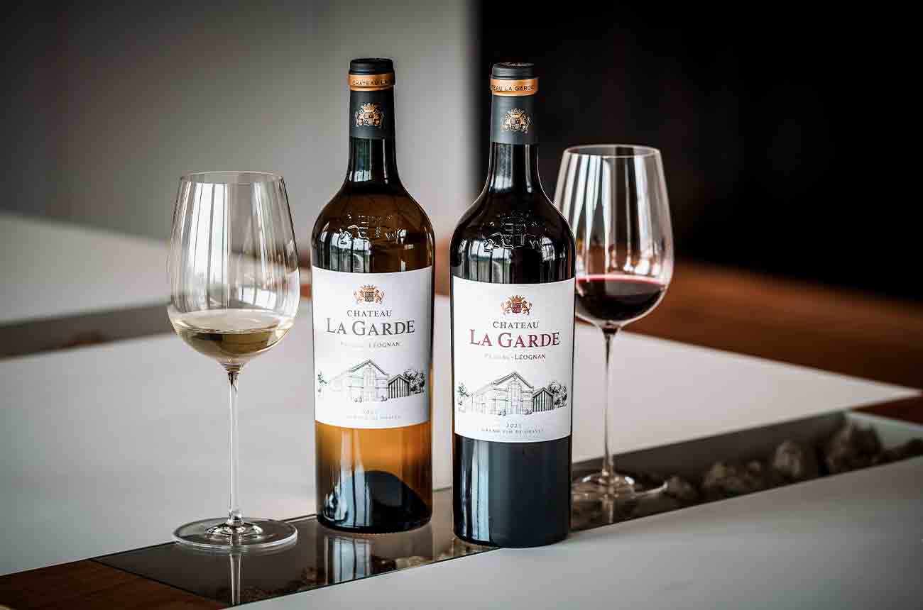 Ch&amp;acirc;teau La Garde, Blanc, Pessac-L&amp;eacute;ognan, Bordeaux, 2021 &amp;amp; 2022