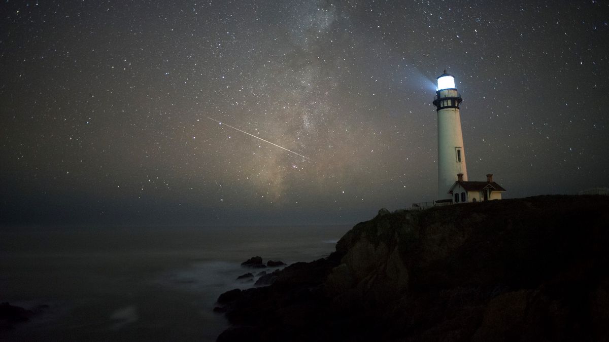 Sea of Stars on X: some say the mountain trail is more beautiful at night   / X