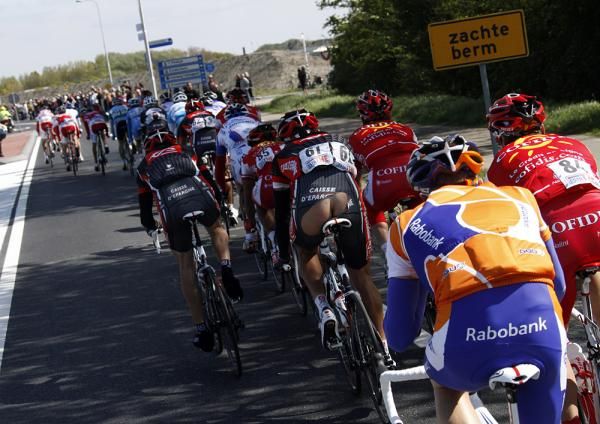 Caisse d'Epargne's Marzio Bruseghin has some extra air conditioning.