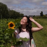 Leah Hodson's avatar