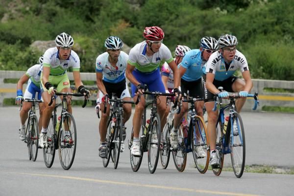 The second group on the climb.