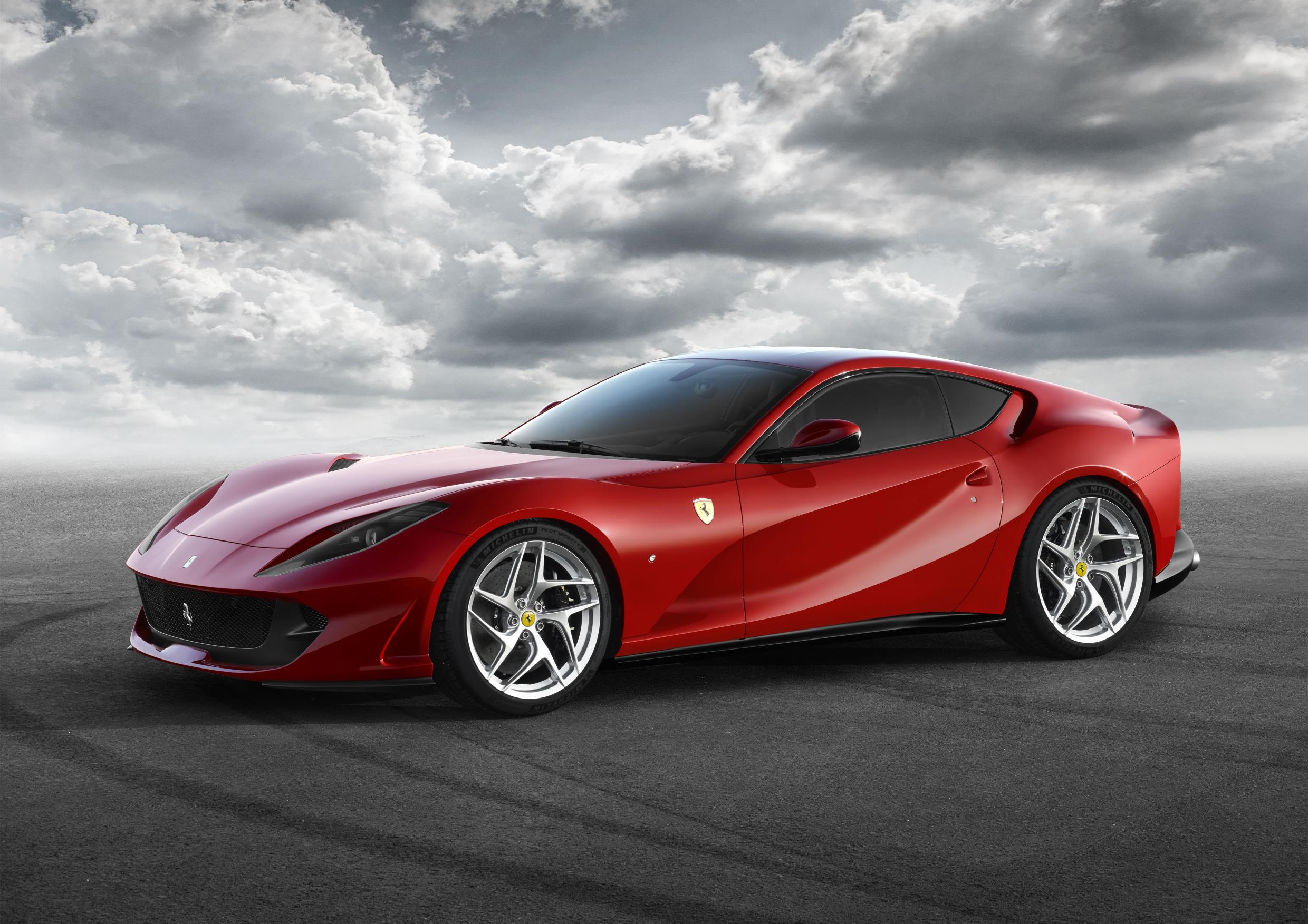 Ferrari 812 Super Fast