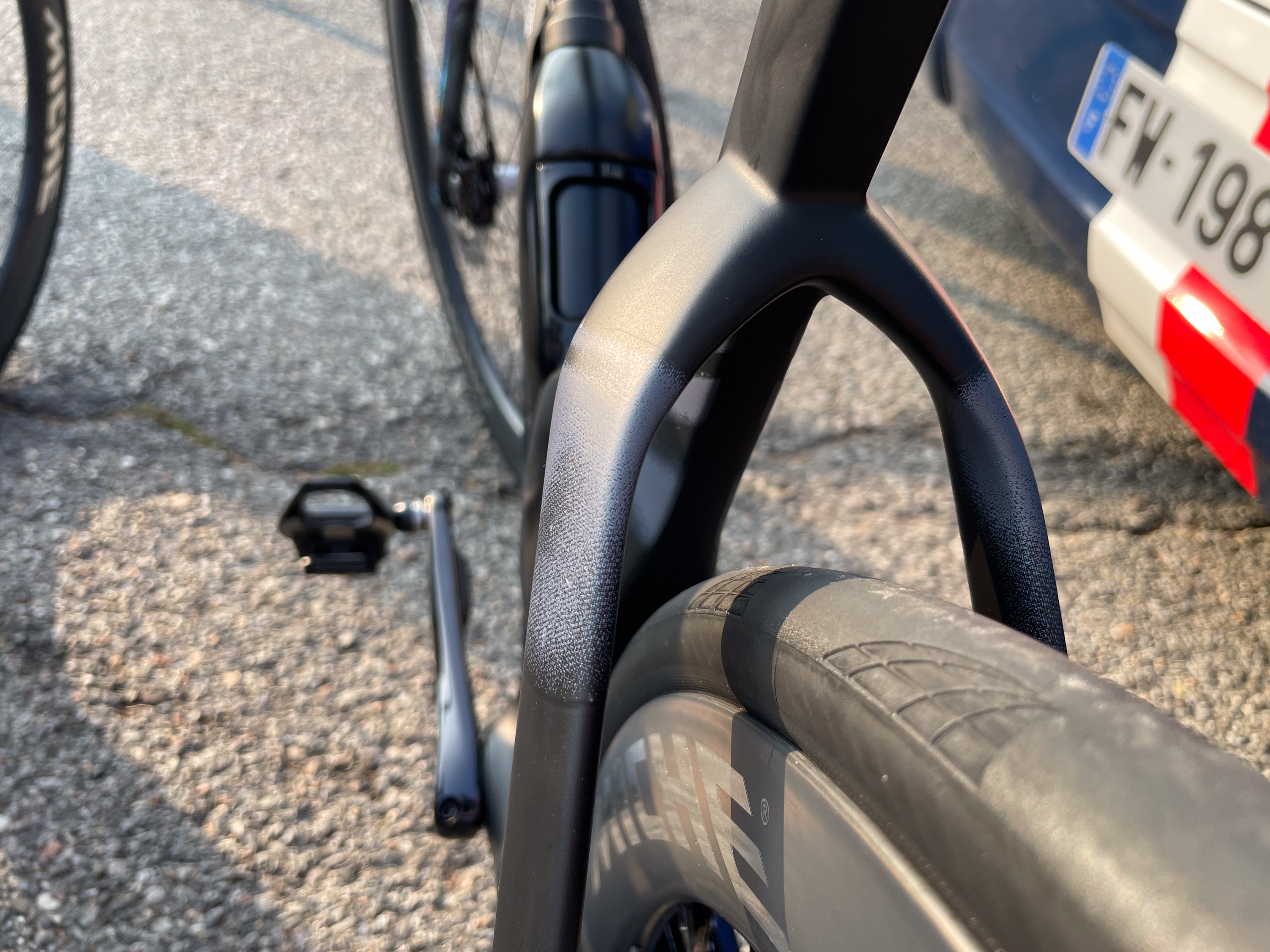 Foto de primer plano de una nueva bicicleta aero Wilier