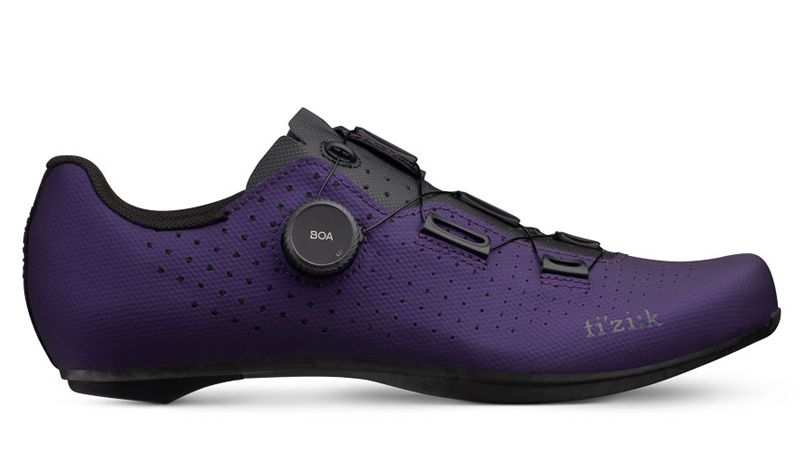 A single Fizik Tempo Decos show in Purple