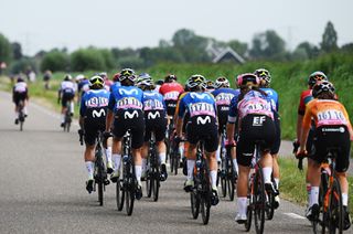 The Movistar team trying to get their leaders back into the peloton on stage two of the Tour de France Femmes 2024