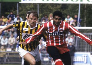 Romario playing for PSV against Vitesse Arnhem, 1991