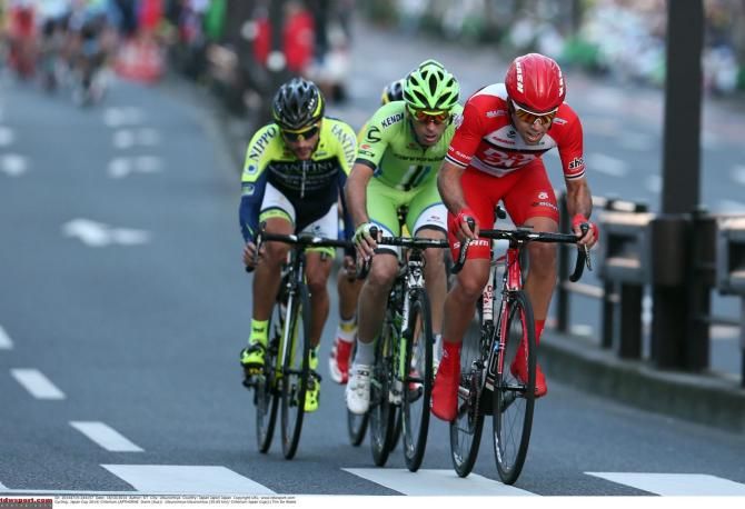 Darren Lapthorne (Drapac) leads the break